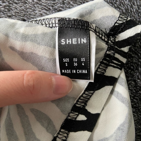 shein zebra patterned halter neck top - Picture 5 of 5